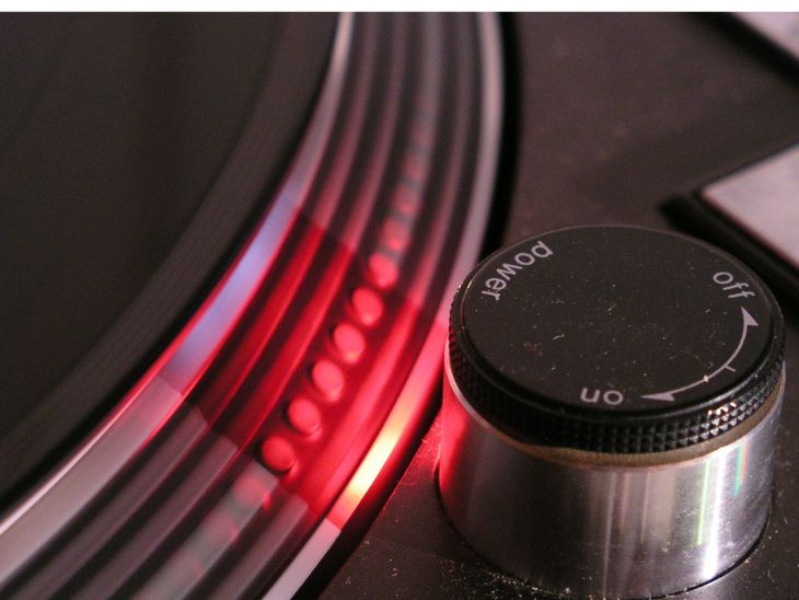 turntable pitch control